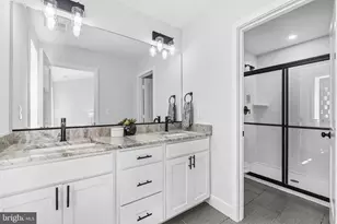 4917 Devitt Pl, Oxon Hill, MD 20745 - Photo 24