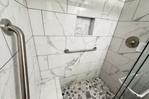 8909 Keewatin Rd, Lanham, MD 20706 - Photo 16