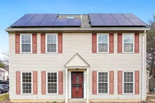 2401 W Rosecroft Village Cir, Oxon Hill, MD 20745 - Photo 1