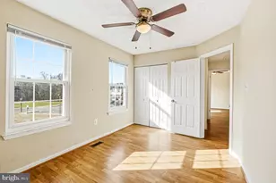 2401 W Rosecroft Village Cir, Oxon Hill, MD 20745 - Photo 28