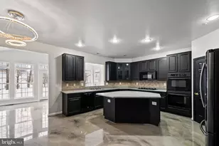 9015 Helmsley Dr, Clinton, MD 20735 - Photo 8