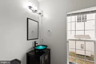 9015 Helmsley Dr, Clinton, MD 20735 - Photo 20