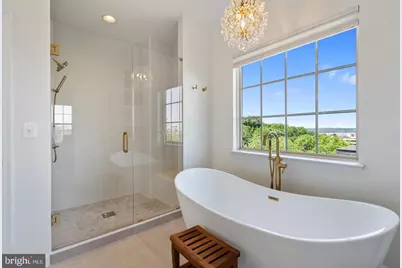 500 Overlook Park Drive #27, Oxon Hill, MD 20745 - Photo 18