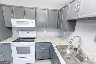 7206 Lost Spring Ct, Lanham, MD 20706 - Photo 12