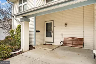 15914 Paisley Ln, Bowie, MD 20716 - Photo 2