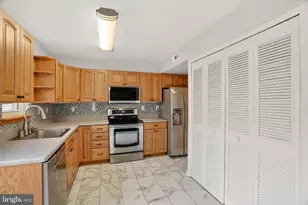 15914 Paisley Ln, Bowie, MD 20716 - Photo 16