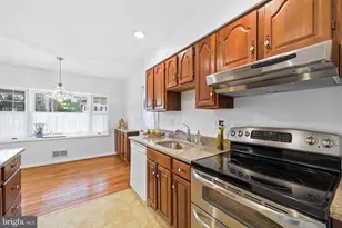 6304 Forest Mill Ln, Laurel, MD 20707 - Photo 12