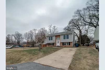 8617 Chestnut Ridge Drive, Laurel, MD 20707 - Photo 4