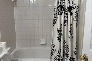 7801 Vanity Fair Dr, Greenbelt, MD 20770 - Photo 10