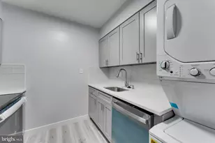 6982 Hanover Pkwy, Greenbelt, MD 20770 - Photo 6