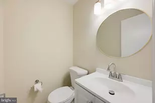 4044 Hanson Oaks Dr, Hyattsville, MD 20784 - Photo 10