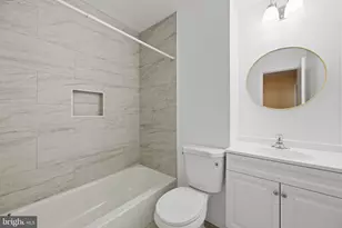 4044 Hanson Oaks Dr, Hyattsville, MD 20784 - Photo 18