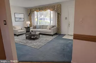 913 Shady Glen Dr, Capitol Heights, MD 20743 - Photo 4