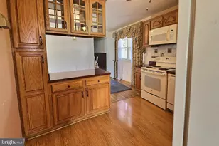 913 Shady Glen Dr, Capitol Heights, MD 20743 - Photo 20