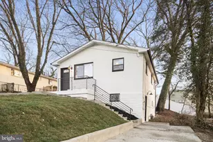 5117 Emo St, Capitol Heights, MD 20743 - Photo 2