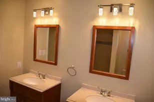 1046 Spring Valley Ct, Fort Washington, MD 20744 - Photo 14