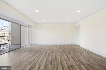 7609 Fontainebleau Drive #2206, Hyattsville, MD 20784 - Photo 8