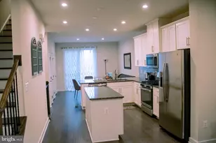 6212 Editors Park Dr, Hyattsville, MD 20782 - Photo 2