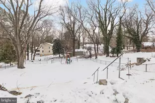 305 Cedar Ridge Dr, Oxon Hill, MD 20745 - Photo 22