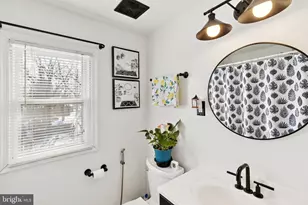 305 Cedar Ridge Dr, Oxon Hill, MD 20745 - Photo 6