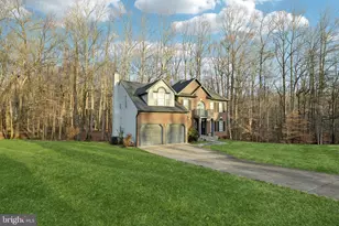 8826 Creekway Dr, Clinton, MD 20735 - Photo 2