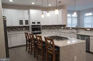 7406 White Plains Ln, Brandywine, MD 20613 - Photo 2