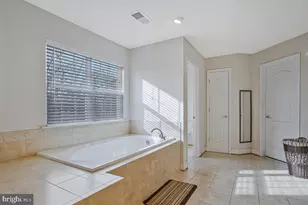 5911 Kaveh Ct, Upper Marlboro, MD 20772 - Photo 26