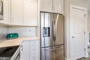 4704 Birchtree Ln, Temple Hills, MD 20748 - Photo 10