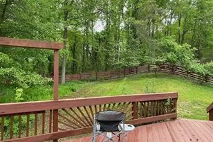 8106 Gold Cup Ln, Bowie, MD 20715 - Photo 2