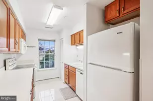 9272 Cherry Ln, Laurel, MD 20708 - Photo 16