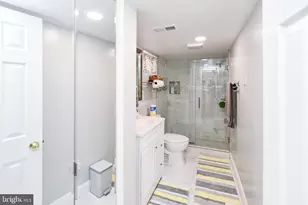 6714 Darby Rd, Hyattsville, MD 20784 - Photo 32