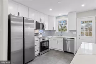 4621 Bromley Ave, Suitland, MD 20746 - Photo 10