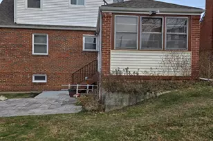 705 Somerset Pl, Hyattsville, MD 20783 - Photo 2