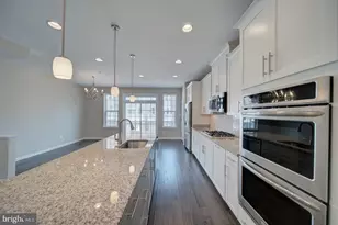 2714 Pinebrook Rd, Hyattsville, MD 20785 - Photo 6