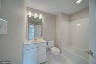 2714 Pinebrook Rd, Hyattsville, MD 20785 - Photo 24