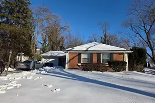 12902 Brunswick Ln, Bowie, MD 20715 - Photo 4