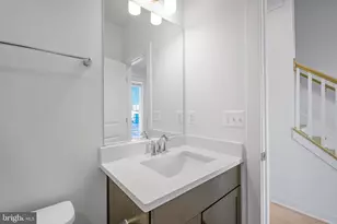 16013 Hyde Pk Pl, Bowie, MD 20716 - Photo 46