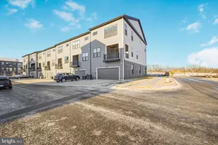 16013 Hyde Pk Pl, Bowie, MD 20716 - Photo 48