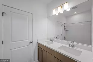 16013 Hyde Pk Pl, Bowie, MD 20716 - Photo 30