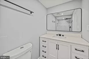 8405 58th Ave, College Park, MD 20740 - Photo 32