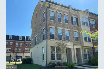 818 Admirals Way, Oxon Hill, MD 20745 - Photo 2