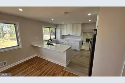 4904 Shopton Drive, Temple Hills, MD 20748 - Photo 6