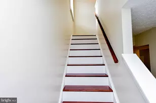 2115 N Anvil Ln, Temple Hills, MD 20748 - Photo 18