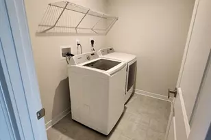 2823 Toles Park Dr, Suitland, MD 20746 - Photo 18