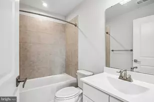 2823 Toles Park Dr, Suitland, MD 20746 - Photo 26