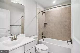 2823 Toles Park Dr, Suitland, MD 20746 - Photo 20