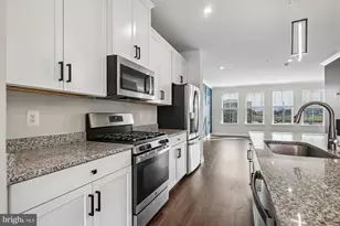 2823 Toles Park Dr, Suitland, MD 20746 - Photo 4