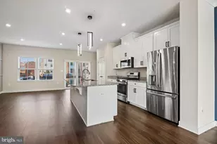 2823 Toles Park Dr, Suitland, MD 20746 - Photo 2