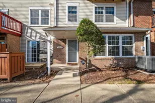 4655 Deepwood Ct, Bowie, MD 20720 - Photo 2
