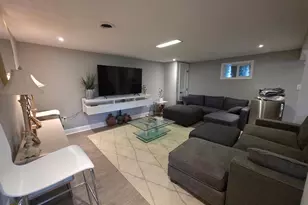 7225 Dominion Dr, Oxon Hill, MD 20745 - Photo 16